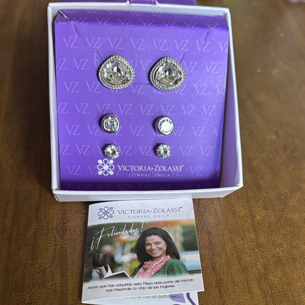 Clear Crystal Earring Set in Silver